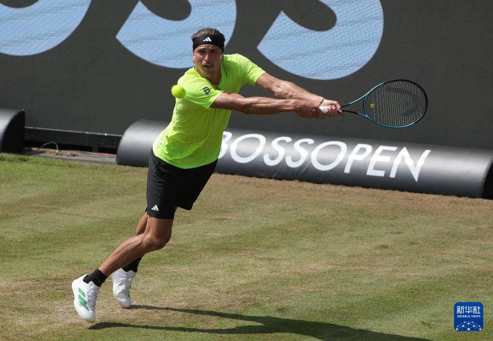 英国网球队翻盘法国网球队,兹维列夫绝境逆转 英国网球队翻盘法国网球队,兹维列夫绝境逆转