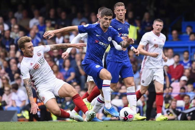 雷速足球直播平台-解放式防守：斯特拉斯堡队员成功守住三分