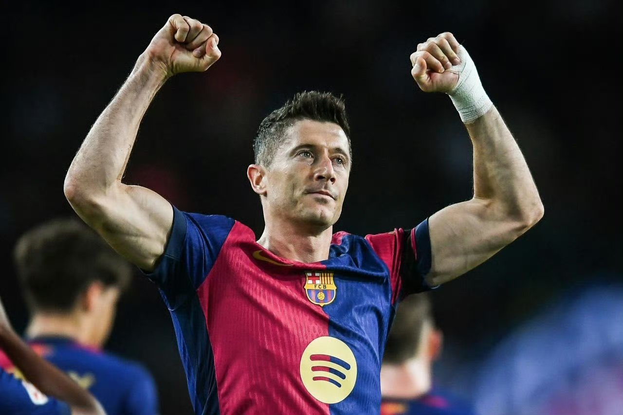 雷速体育比分直播-莱万特门将神勇扑救，帮助球队保持不败