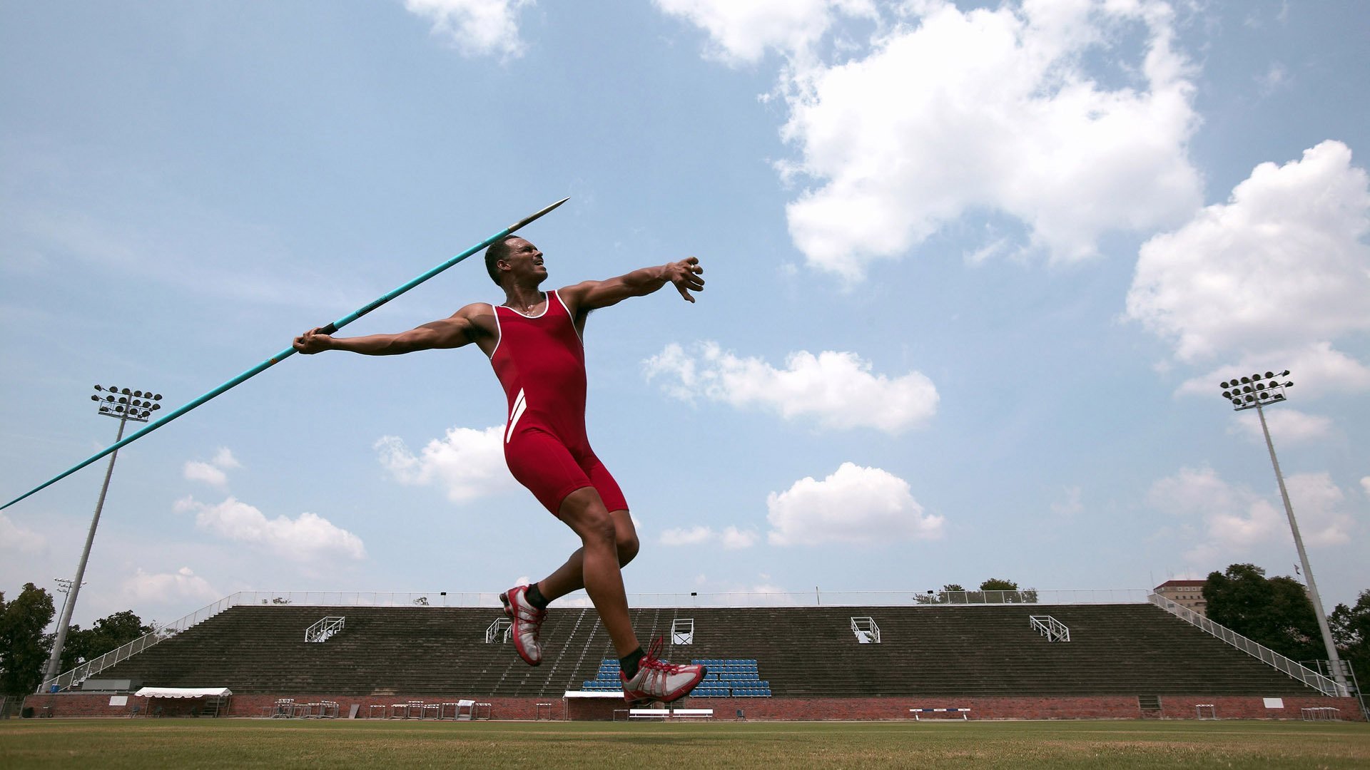 绿茵场上的乒乓王者，当葡萄牙队轻取日本队，张继科如何统治全场？