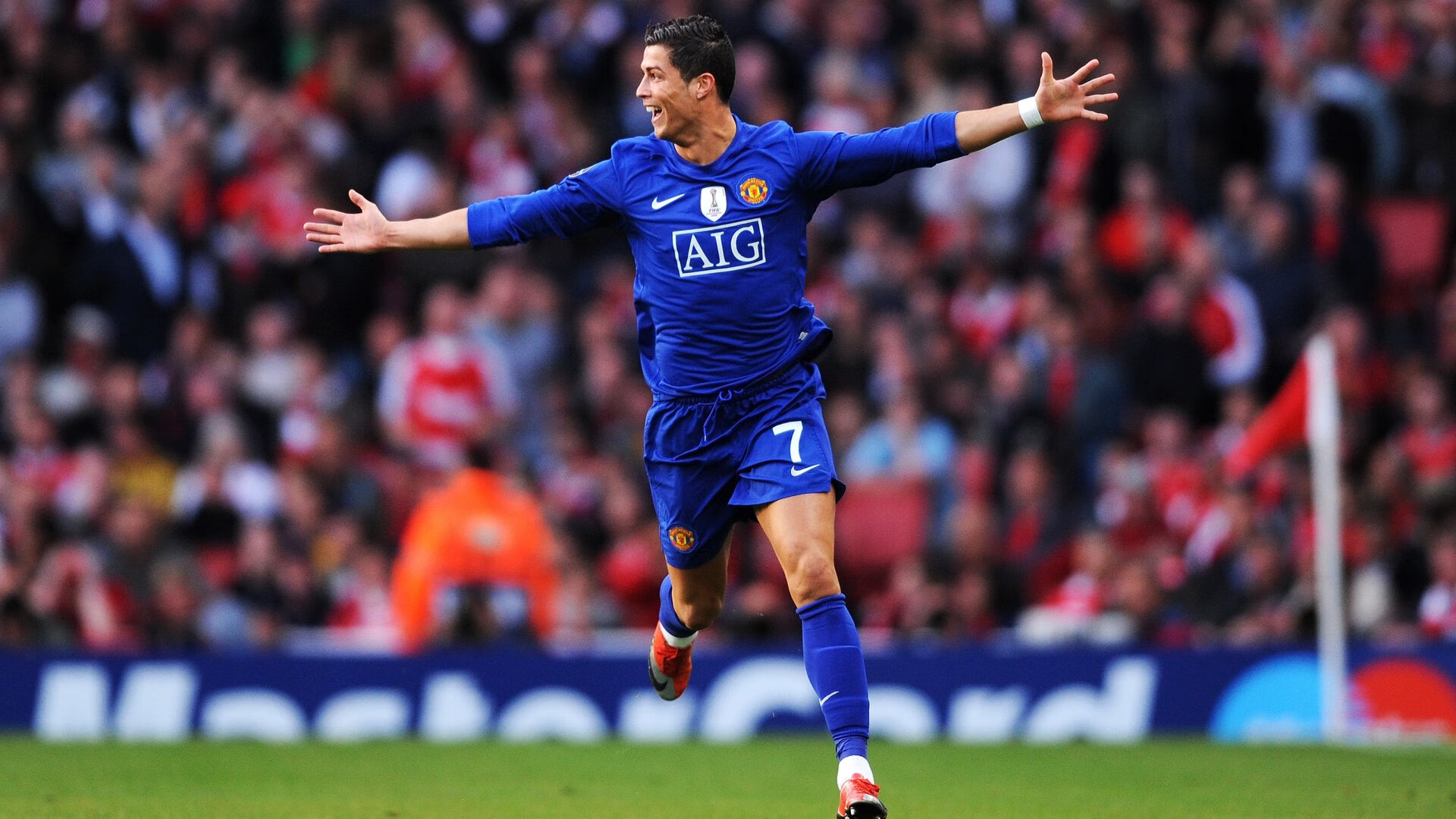 当F1轰鸣遇上CBA鏖战，新赛季揭幕战上的异域双雄会